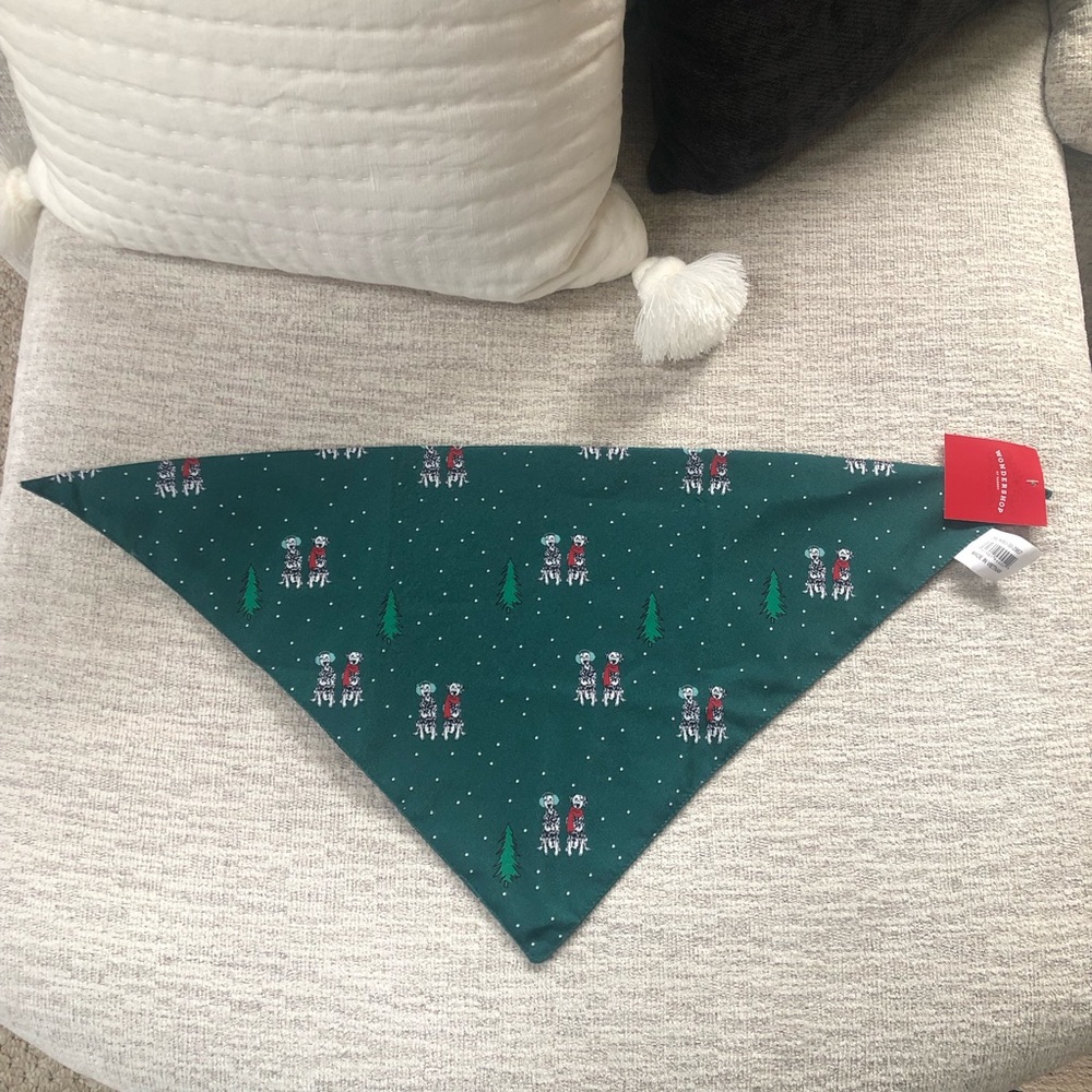 NWT pet Christmas bandana